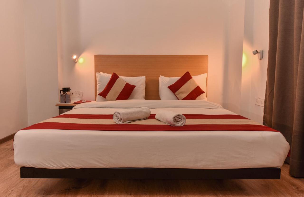 Hotel Red Saffron Neu-Delhi Exterior foto